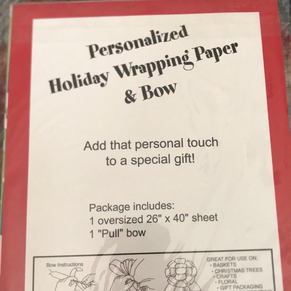 Makayla Personalizad Holiday Wrapping Paper & Bow